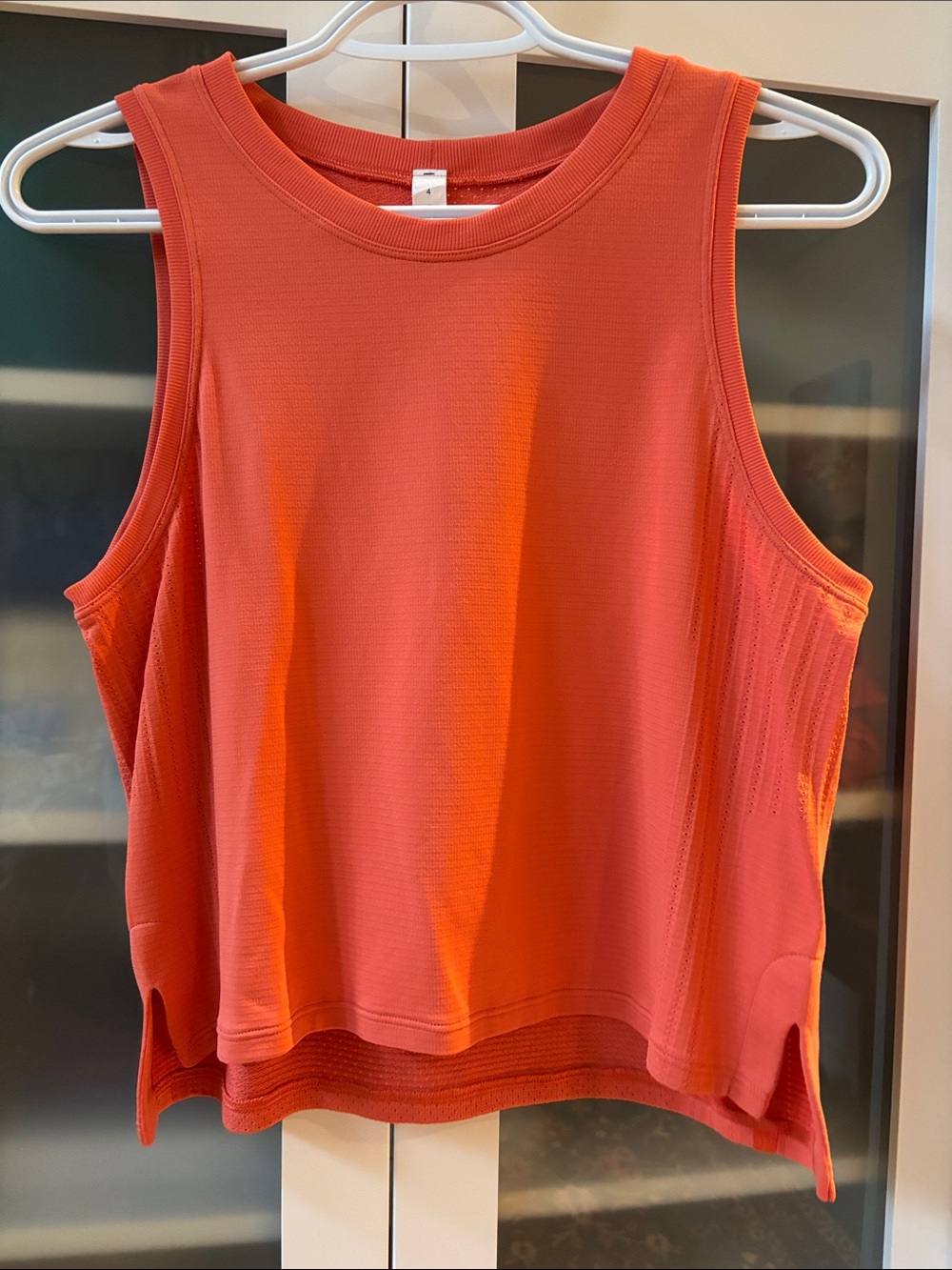 Lululemon Train to be Tank SZ 4 Orange LIKE NEW 🧡🧡🧡